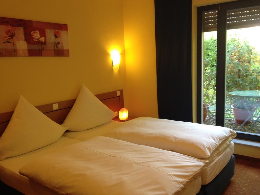 Bio Hotel Bayerischer Wirt Augsburg Kamer foto