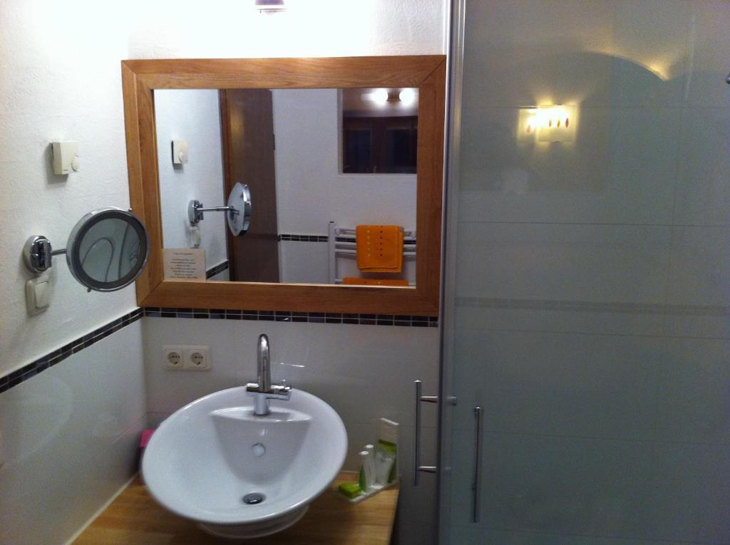 Bio Hotel Bayerischer Wirt Augsburg Kamer foto